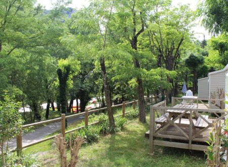 Case mobili Fronte fiume per 4 persone Case mobili Fronte fiume per 4 persone